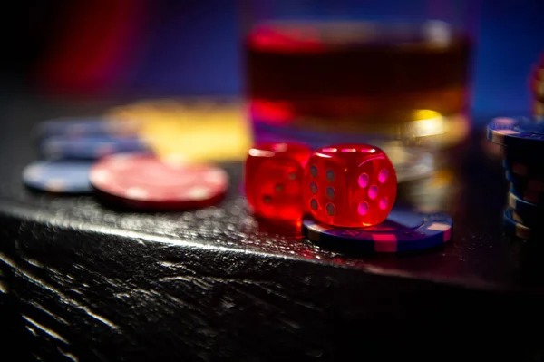 Push Gaming bonus features: free spins, multipliers, and expanding wilds